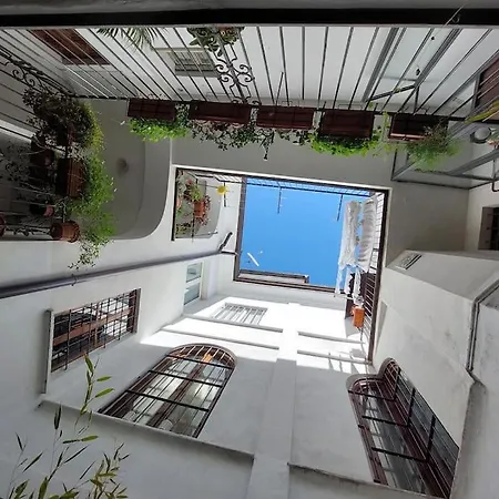 In Pieno Centro Storico Ca Mari E Casa Elena Апартаменты Монкальво