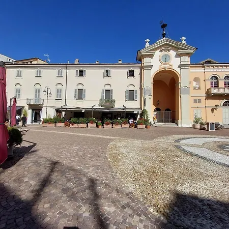 Διαμέρισμα In Pieno Centro Storico Ca Mari E Casa Elena Moncalvo