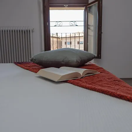 Monferrato - Ca Mari E Casa Elena In Pieno Centro Storico * מונקלבו