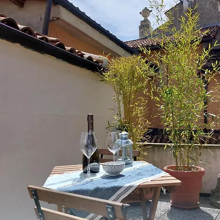 In Pieno Centro Storico Ca Marì E Casa Elena Moncalvo
